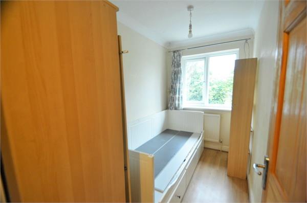 Briary Grove, Edgware